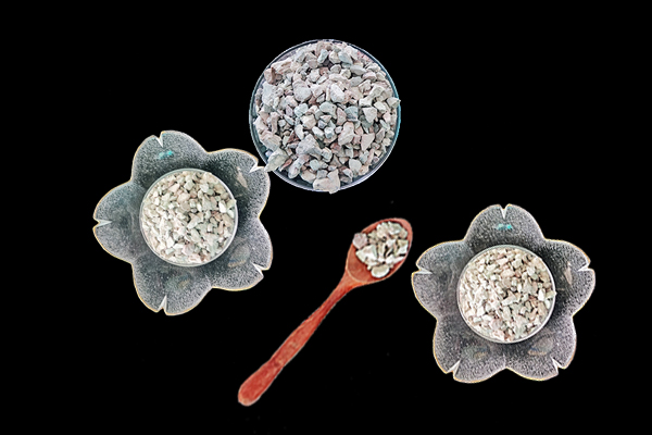 養(yǎng)大閘蟹時加入沸石有何益處？